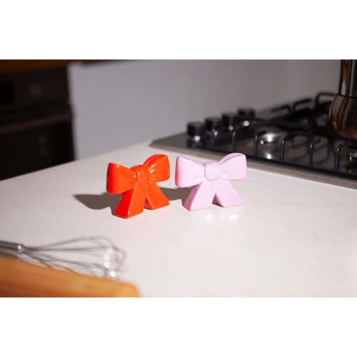 Набор из солонки и перечницы bow