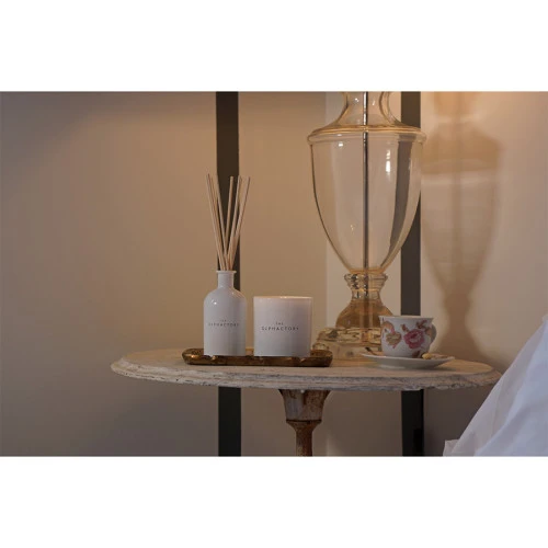 Свеча ароматическая the olphactory, white insignia, philippa 1990, 60 ч