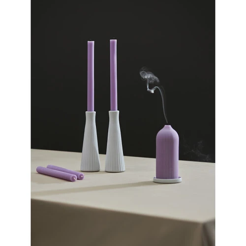 Набор из двух свечей цвета лаванды из коллекции edge, 24,5 см