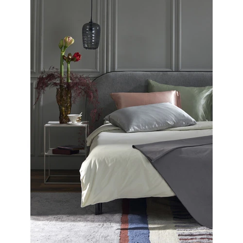 Наволочка из натурального шелка цвета пыльной розы из коллекции essential, 50х70 см