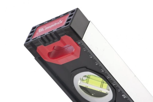 Уровень алюминиевый, усиленный, фрезерованный, 3 глазка, двухкомпонентные рукоятки, 2000 мм Matrix