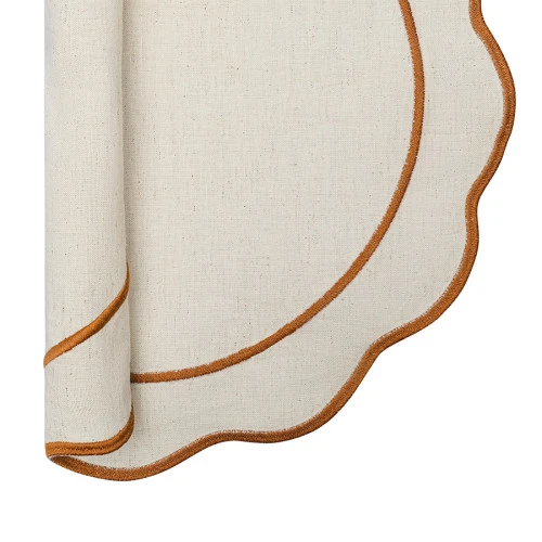 Салфетка под приборы anemone из коллекции trendy ruffles, D40 см, карри