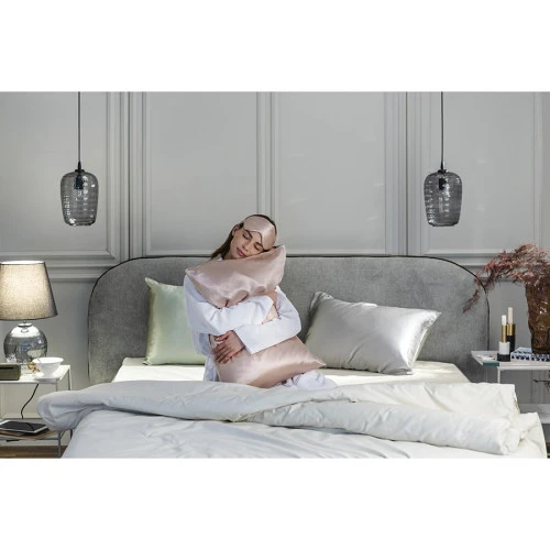 Маска для сна из натурального шелка цвета пыльной розы из коллекции essential