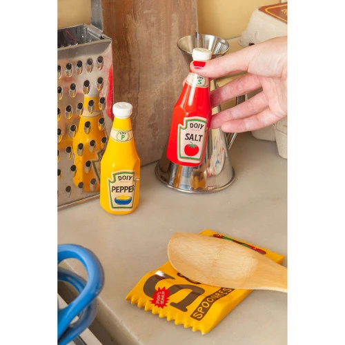 Набор из солонки и перечницы corner shop,  ketchup mustard