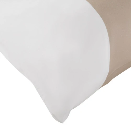 Набор из двух наволочек из сатина  бежевого цвета с авторским принтом из коллекции freak fruit, 70х70 см