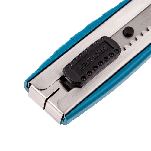 Нож, 160 мм, металлический корпус, выдвижное сегментное лезвие 18 мм (SK-5) металлическая направляющая, клипса для ремня Gross