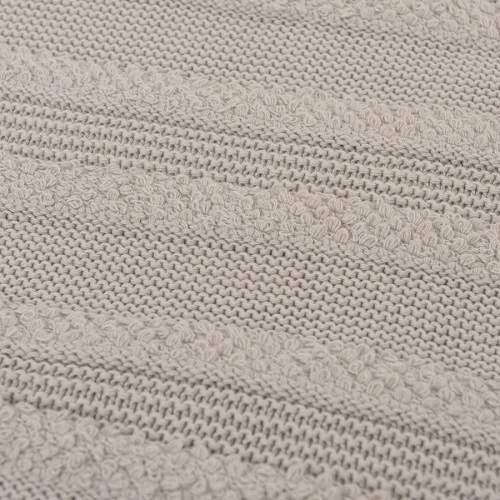 Плед из хлопка с буклированной вязкой светло-серого цвета из коллекции essential, 130х170 см