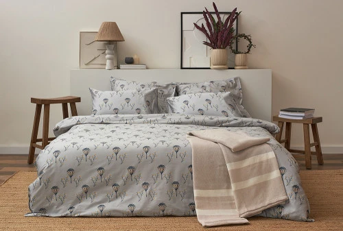 Комплект постельного белья "Полевые цветы" из премиального сатина из коллекции russian north, 150х200 см