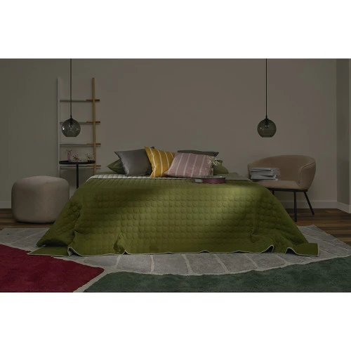 Покрывало стеганое solid dots оливкового цвета из коллекции essential, 230х250 см