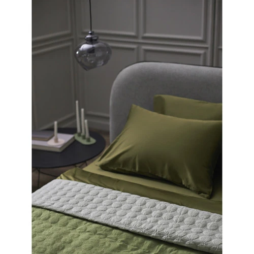 Простыня из премиального сатина оливкового цвета из коллекции essential, 240х270 см