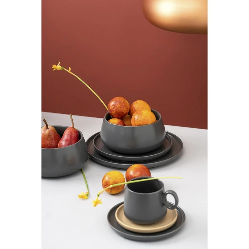 Набор из двух тарелок темно-серого цвета из коллекции essential, 20 см