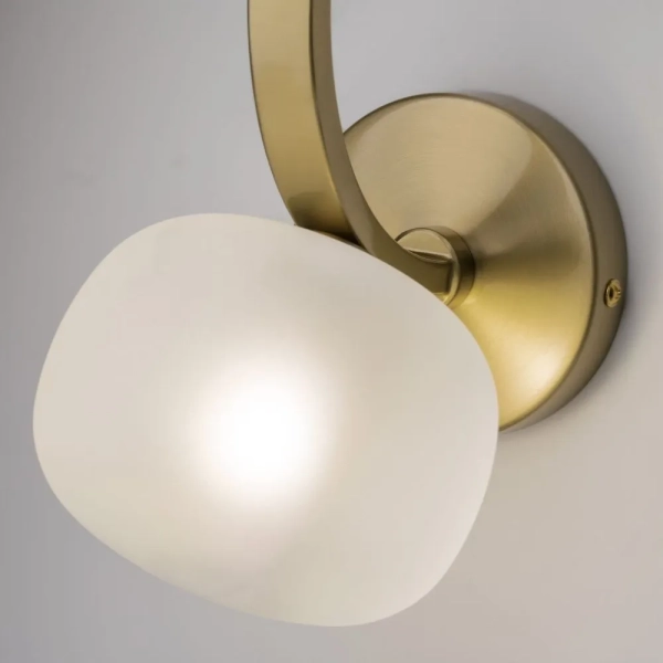 Настенный светильник (бра) Freya FR5444WL-02BS