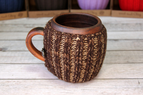 Вязаная кружка с ручкой "Кофе по-венски"