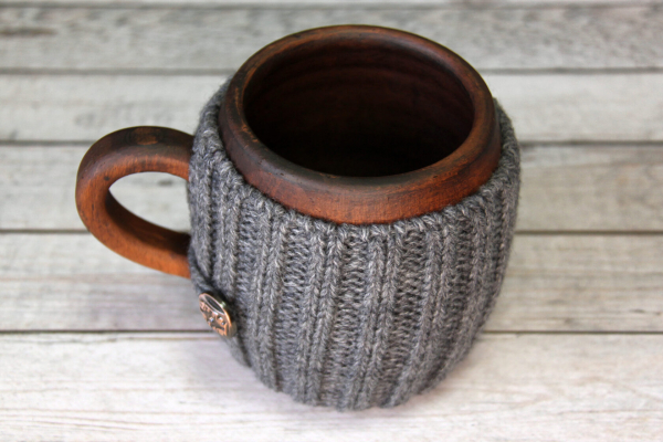 Вязаная кружка с ручкой "Лювак"