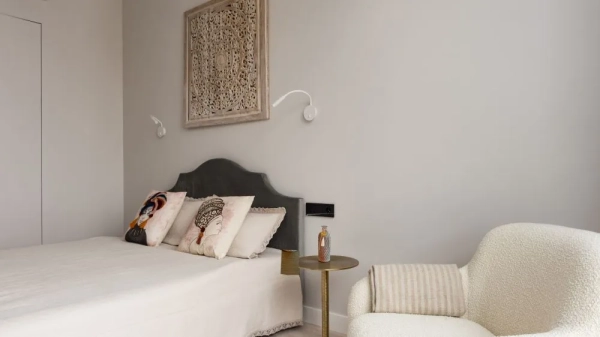 Настенный светильник (бра) Maytoni C035WL-L3W3K